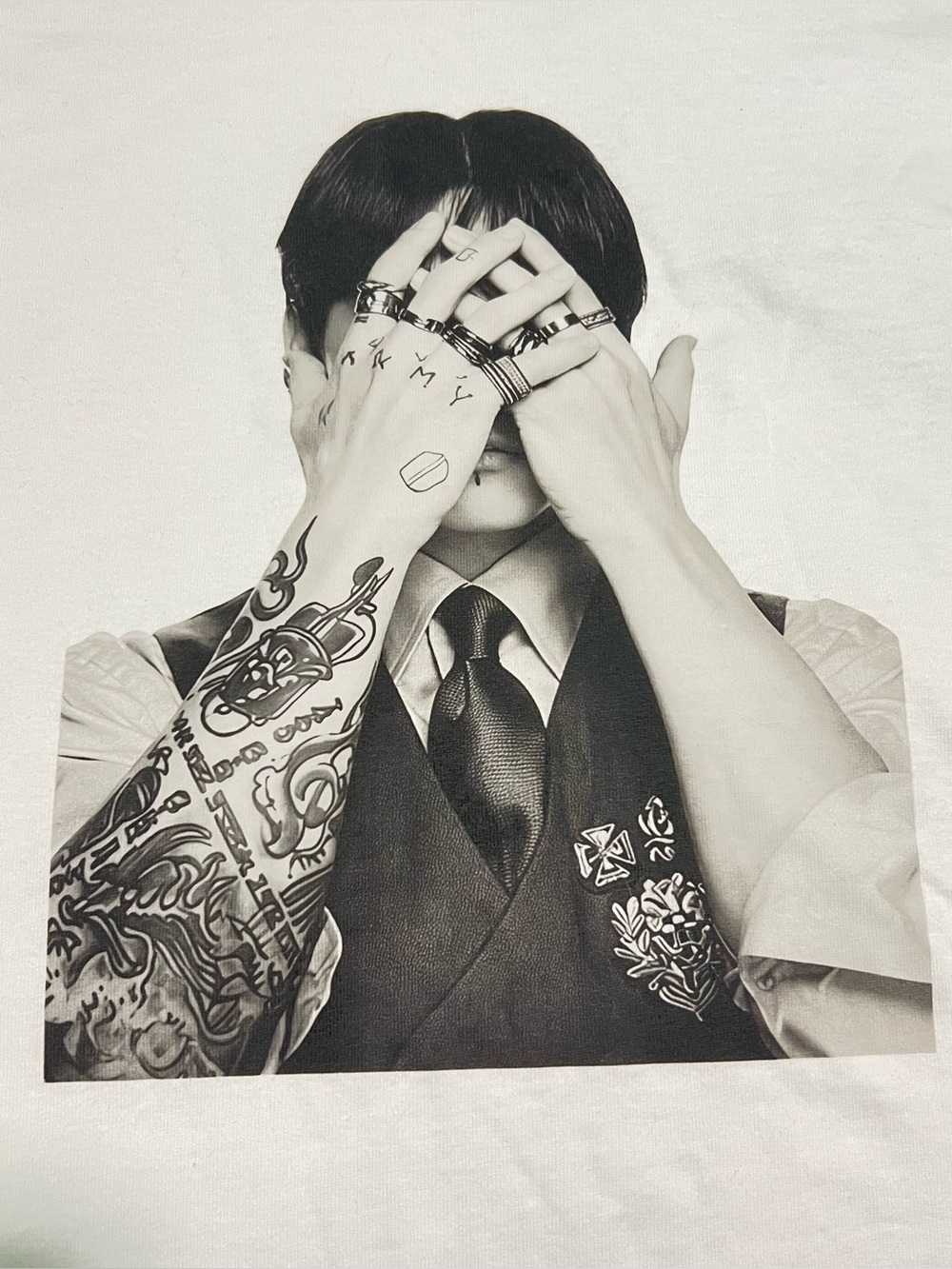 Reprint of Jungkook T-shirt from the Arirang Tour Size XL White